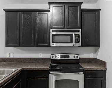 1251 Trillium Park Lane - Photo Thumbnail 7