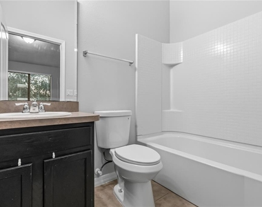1251 Trillium Park Lane - Photo Thumbnail 14