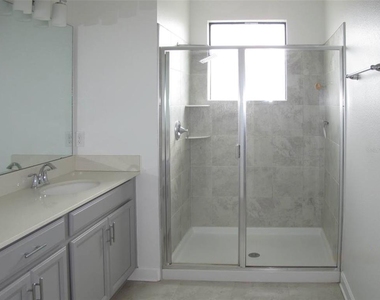 1236 Royal St George Boulevard - Photo Thumbnail 7