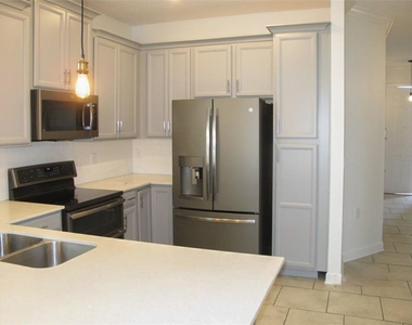 1236 Royal St George Boulevard - Photo Thumbnail 2
