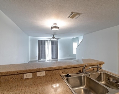 3745 Collingwood Lane - Photo Thumbnail 12