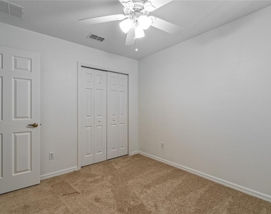 3745 Collingwood Lane - Photo Thumbnail 19