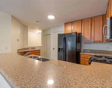 3745 Collingwood Lane - Photo Thumbnail 9
