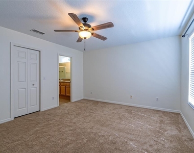 3745 Collingwood Lane - Photo Thumbnail 15
