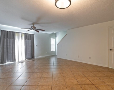 3745 Collingwood Lane - Photo Thumbnail 4