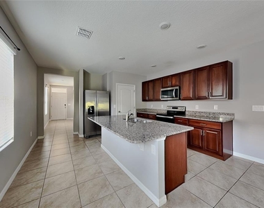 227 Duke Drive - Photo Thumbnail 4