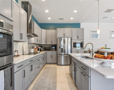7933 Dausset Street - Photo Thumbnail 17
