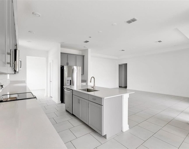 4253 Eastminster Road - Photo Thumbnail 6