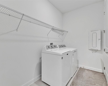 4253 Eastminster Road - Photo Thumbnail 24