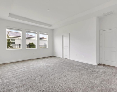 4253 Eastminster Road - Photo Thumbnail 11