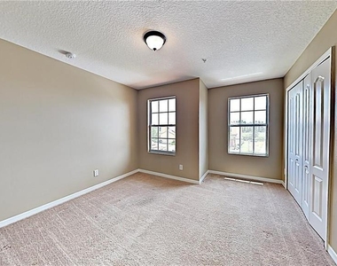 2129 Leather Fern Drive - Photo Thumbnail 5