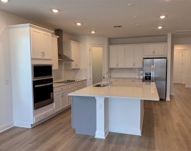1675 Pyramid Hill Street - Photo Thumbnail 22