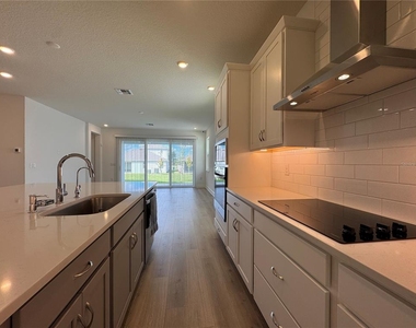 1675 Pyramid Hill Street - Photo Thumbnail 10