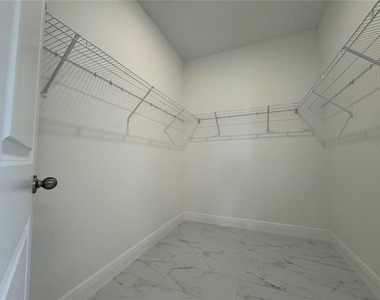1675 Pyramid Hill Street - Photo Thumbnail 28