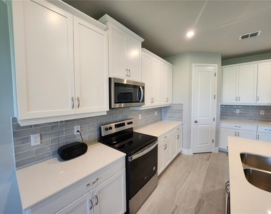 20465 Bandera Place - Photo Thumbnail 11