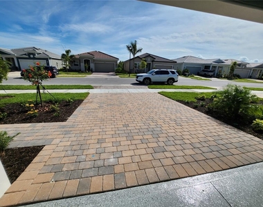 20465 Bandera Place - Photo Thumbnail 15