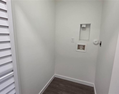 1589 Nw 29th Road - Photo Thumbnail 18