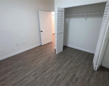 1589 Nw 29th Road - Photo Thumbnail 17