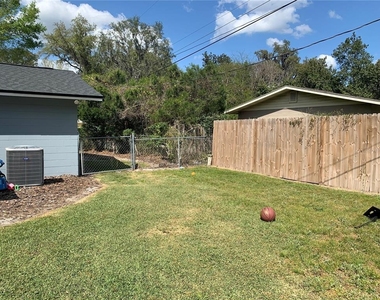 4017 Nw 36th Terrace - Photo Thumbnail 6