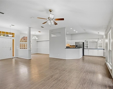 11526 Nw 16th Place - Photo Thumbnail 12