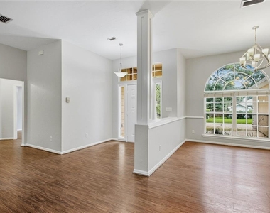 11526 Nw 16th Place - Photo Thumbnail 11