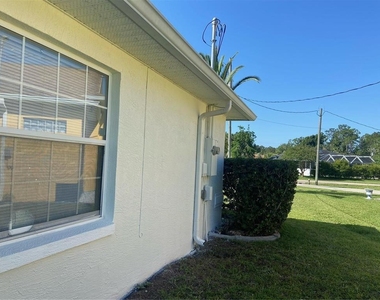 8 Paul Place - Photo Thumbnail 16