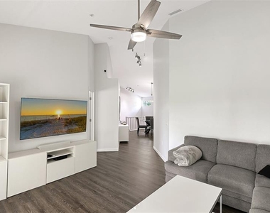 5469 Fair Oaks Street - Photo Thumbnail 14