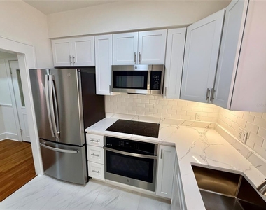 1221 N Palm Avenue - Photo Thumbnail 9