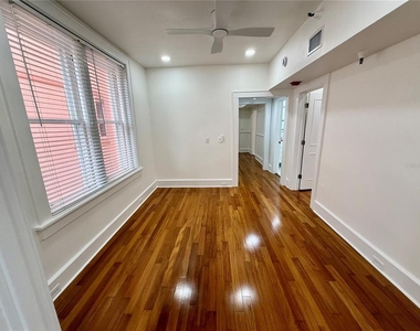 1221 N Palm Avenue - Photo Thumbnail 14