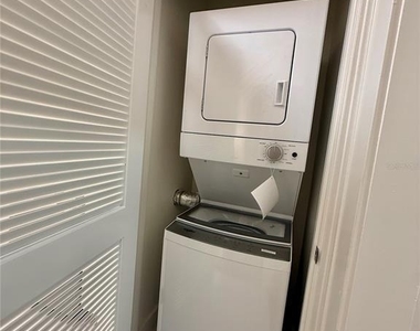1221 N Palm Avenue - Photo Thumbnail 22