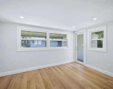 2320 Colgate Avenue - Photo Thumbnail 15