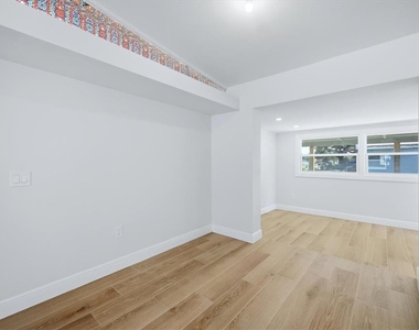 2320 Colgate Avenue - Photo Thumbnail 14