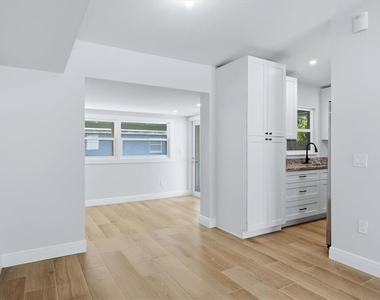 2320 Colgate Avenue - Photo Thumbnail 12