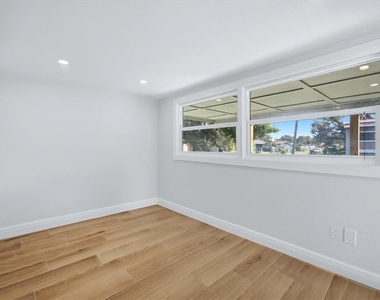 2320 Colgate Avenue - Photo Thumbnail 17