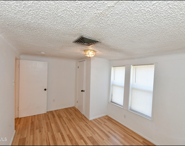 7817 West Drive - Photo Thumbnail 23