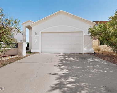 6633 Cabana Del Sol Drive - Photo Thumbnail 1