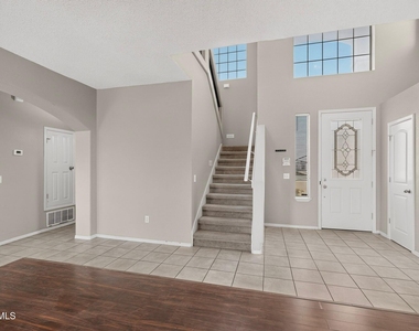 6633 Cabana Del Sol Drive - Photo Thumbnail 11