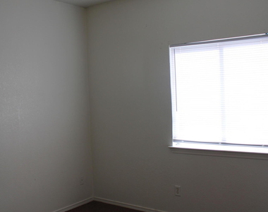 10937 Cattle Ranch Street - Photo Thumbnail 13
