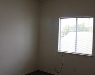 10937 Cattle Ranch Street - Photo Thumbnail 17