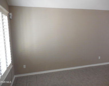 917 Jimson Weed Drive - Photo Thumbnail 4