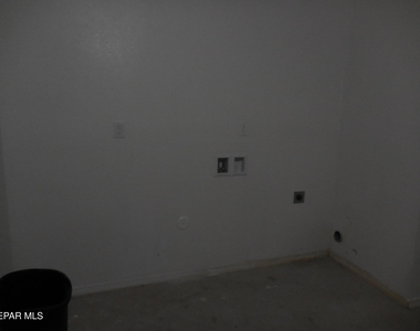 917 Jimson Weed Drive - Photo Thumbnail 33