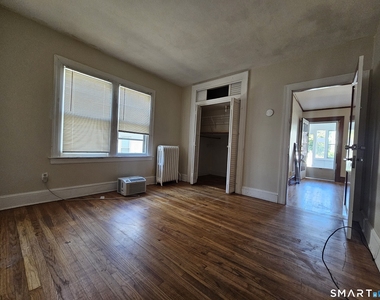 33 Woodmere Road - Photo Thumbnail 16