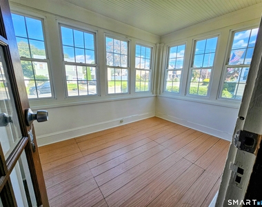 33 Woodmere Road - Photo Thumbnail 5