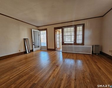 33 Woodmere Road - Photo Thumbnail 4