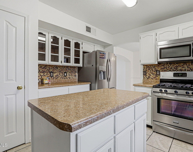 14148 Patriot Point Drive - Photo Thumbnail 6