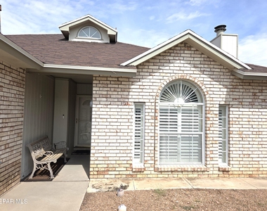 12345 Nancy Lee Avenue - Photo Thumbnail 3
