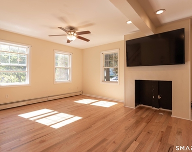 325 Farmington Avenue - Photo Thumbnail 7