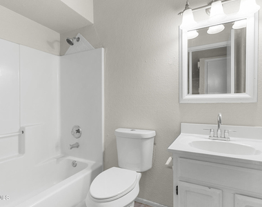 12433 Carlos Bombach Avenue - Photo Thumbnail 15
