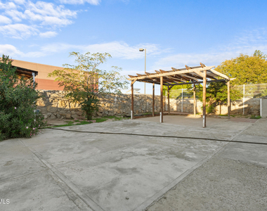 12433 Carlos Bombach Avenue - Photo Thumbnail 5
