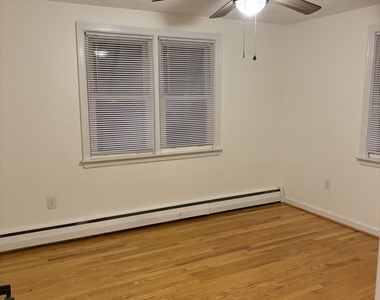 158 Beckley Road - Photo Thumbnail 5